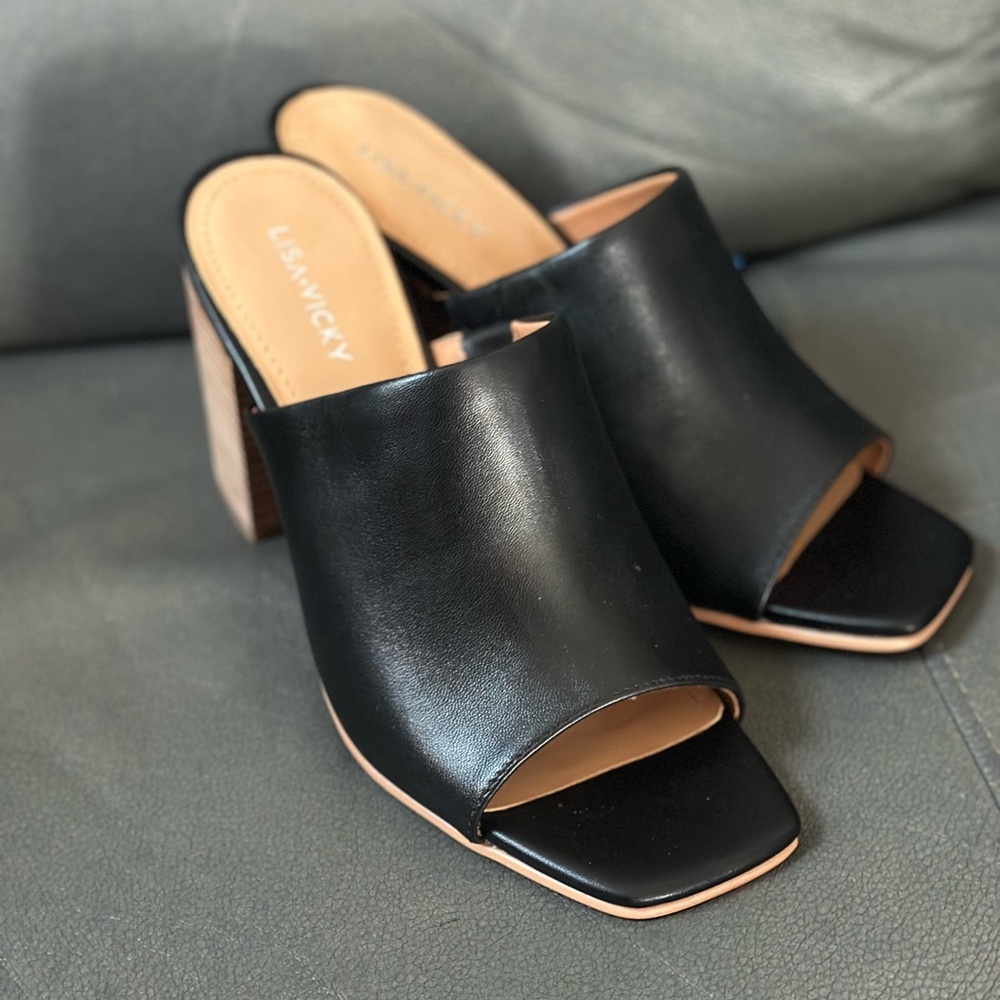 Virtue-V black sheep nappa leather block heel mule